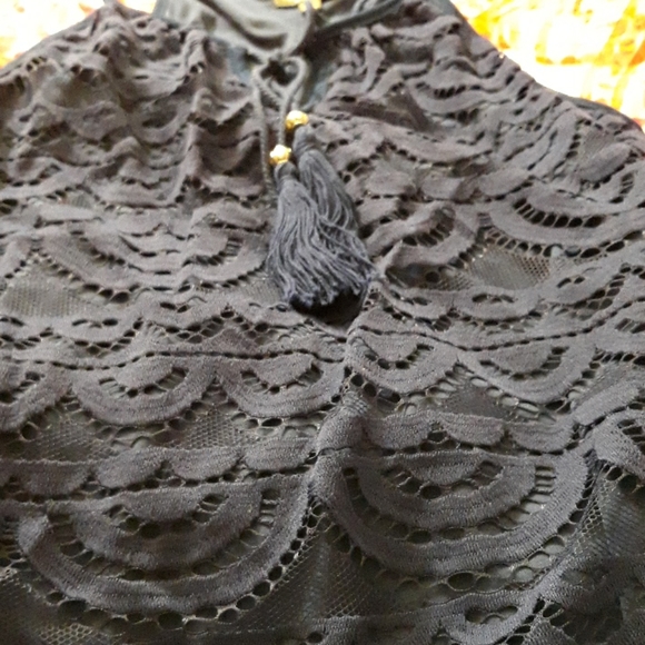 Lily Rose Size Small Sleeveless Lace Dress - Picture 6 of 7